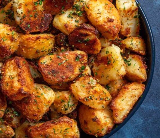 Vegan And Vegetarian Toppers For Baked Potatoes That Are Satisfying Baked Potatoes